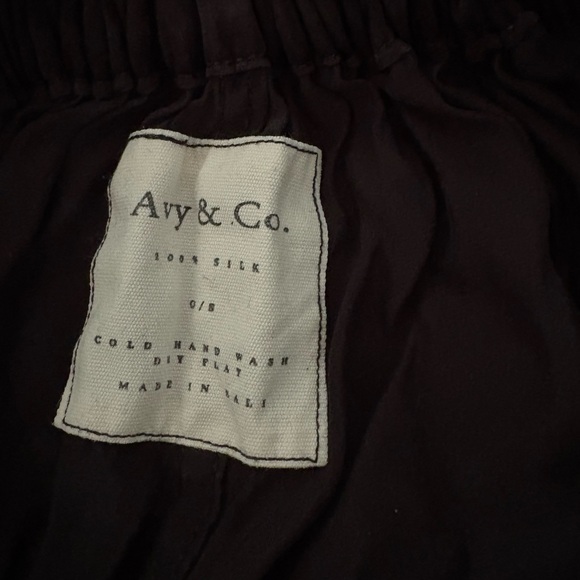 Avy and Co. CLIVE - BLACK SILK VOLUMINOUS PANT - Picture 3 of 3